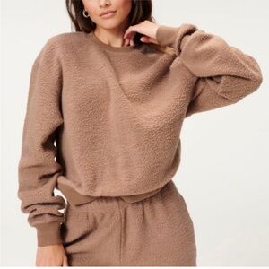 Good American SHERPA BOYFRIEND SWEATSHIRT in Putty - Size 2